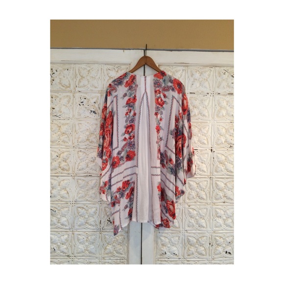 Kimchi Blue Kimono - Picture 3 of 3